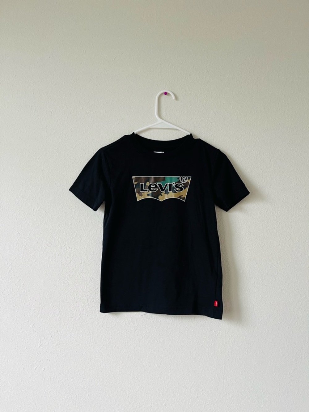 Levi's Black Short-Sleeve Tee with Camo Logo